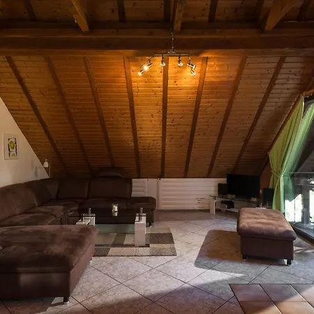 Casa vacanze Eifelnatur - Haus 1-4 By Interhome